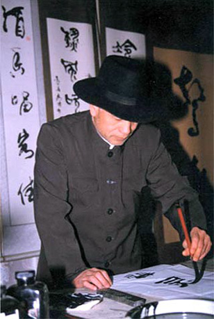 ʦ